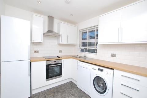 2 bedroom maisonette to rent - DELAMERE GARDENS