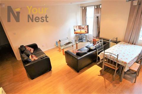 6 bedroom apartment to rent, Flat 3, Cardigan road, Hyde Park