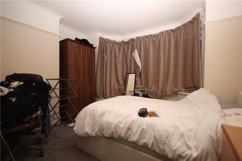 4 bedroom house to rent - Beckingham Road, Guildford, Surrey, GU2