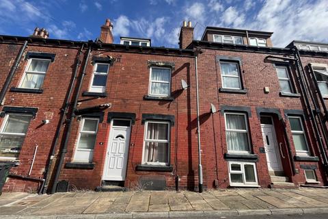 2 bedroom terraced house to rent, Harold Mount,  Leeds, LS6