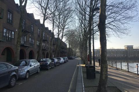 undefined, Greenland Quay, London, SE16