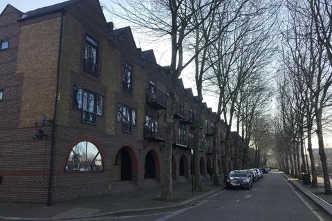 undefined, Greenland Quay, London, SE16