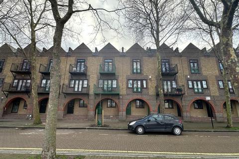 undefined, Greenland Quay, London, SE16