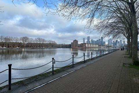 undefined, Greenland Quay, London, SE16