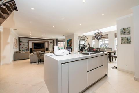 4 bedroom detached house for sale, Church Mount, Hampstead Garden Suburb