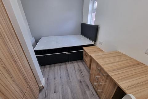 undefined, Hessle Road, Hyde Park, Leeds LS6 1EH