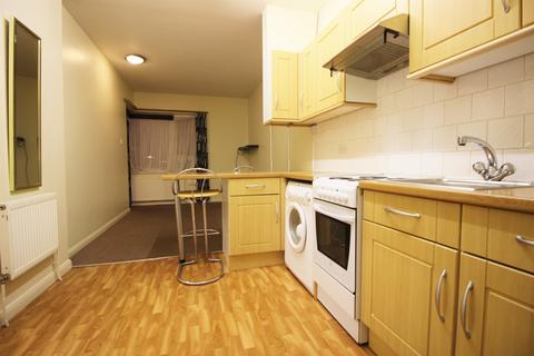 1 bedroom flat to rent, Sangley Road, London SE6
