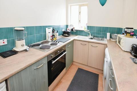 2 bedroom flat to rent, Trinity Court, Cleminson Street, Salford, M3