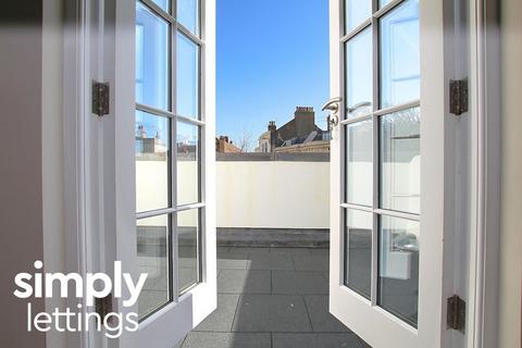 2 bedroom maisonette to rent, Bristol Road, Brighton