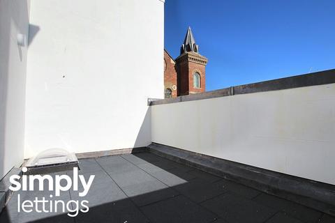 2 bedroom maisonette to rent, Bristol Road, Brighton