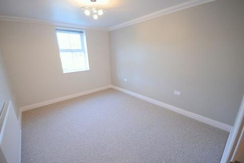 2 bedroom flat to rent, Southbourne Road, Bournemouth BH6