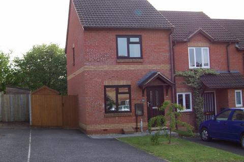 2 bedroom semi-detached house to rent, Chaffinch Drive, Cullompton