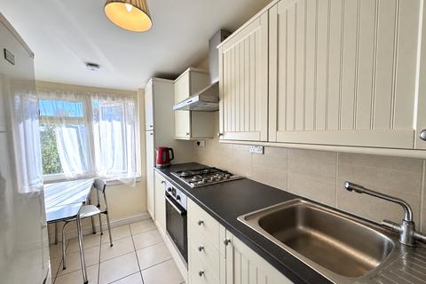 1 bedroom maisonette to rent, Meadow Way, Stevenage