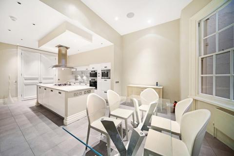 4 bedroom apartment to rent, Upper Grosvenor Street, Mayfair