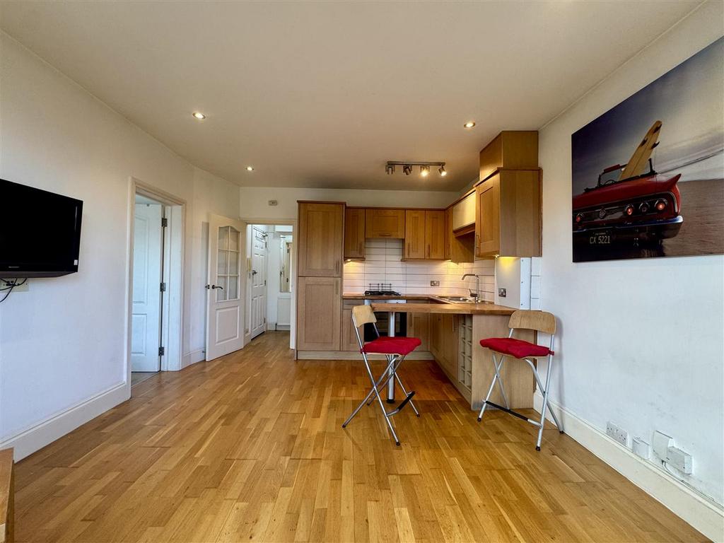 Kitchen and lounge