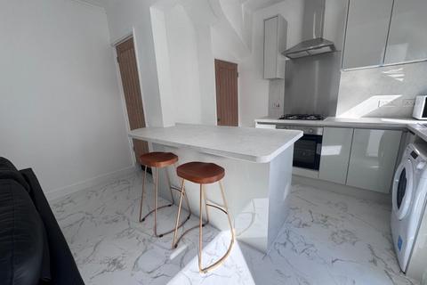 undefined, Harold Mount, Hyde Park, Leeds LS6 1PW
