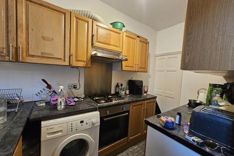 2 bedroom terraced house to rent, 20 Woodside Avenue, Burley, Leeds, LS4 2QX