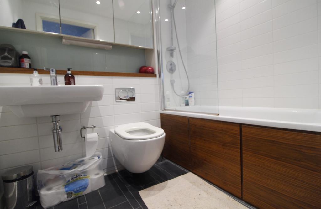 Bath/Shower room