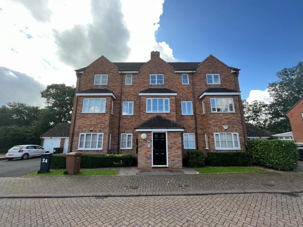 Aldershaws, Dickens Heath, Solihull... 2 bed flat £925 pcm (£213 pw)