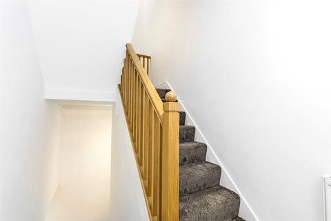 3 bedroom house to rent, Chenies Mews, London, WC1E