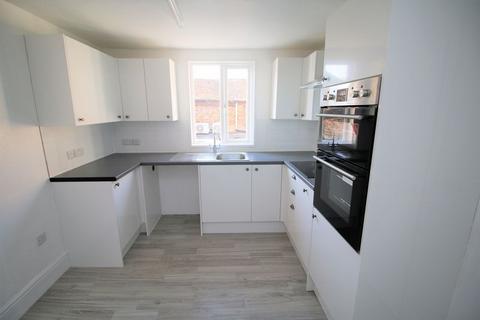 2 bedroom apartment to rent, Thame