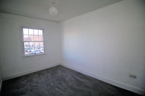 2 bedroom apartment to rent, Thame