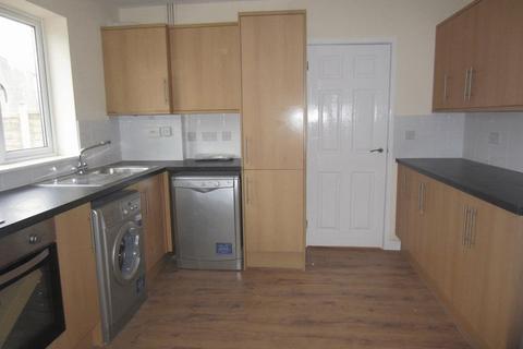 1 bedroom in a house share to rent, Modern Double Room, Freshly Decorated within Shared House