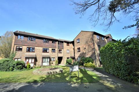 1 bedroom flat to rent, Walton On Thames