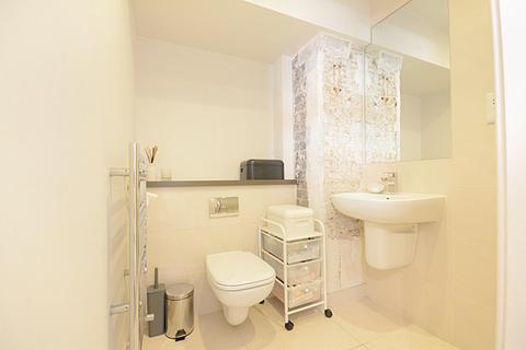 2 bedroom apartment to rent, Bermondsey Street, London Bridge