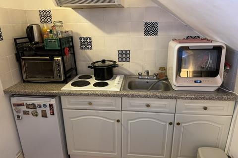 undefined, Wandsworth Bridge Road, London