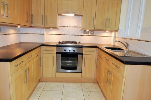 2 bedroom terraced house to rent, Morley Road, Burntwood