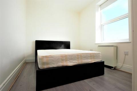 undefined, Seven Sisters Road, Finsbury Park N4