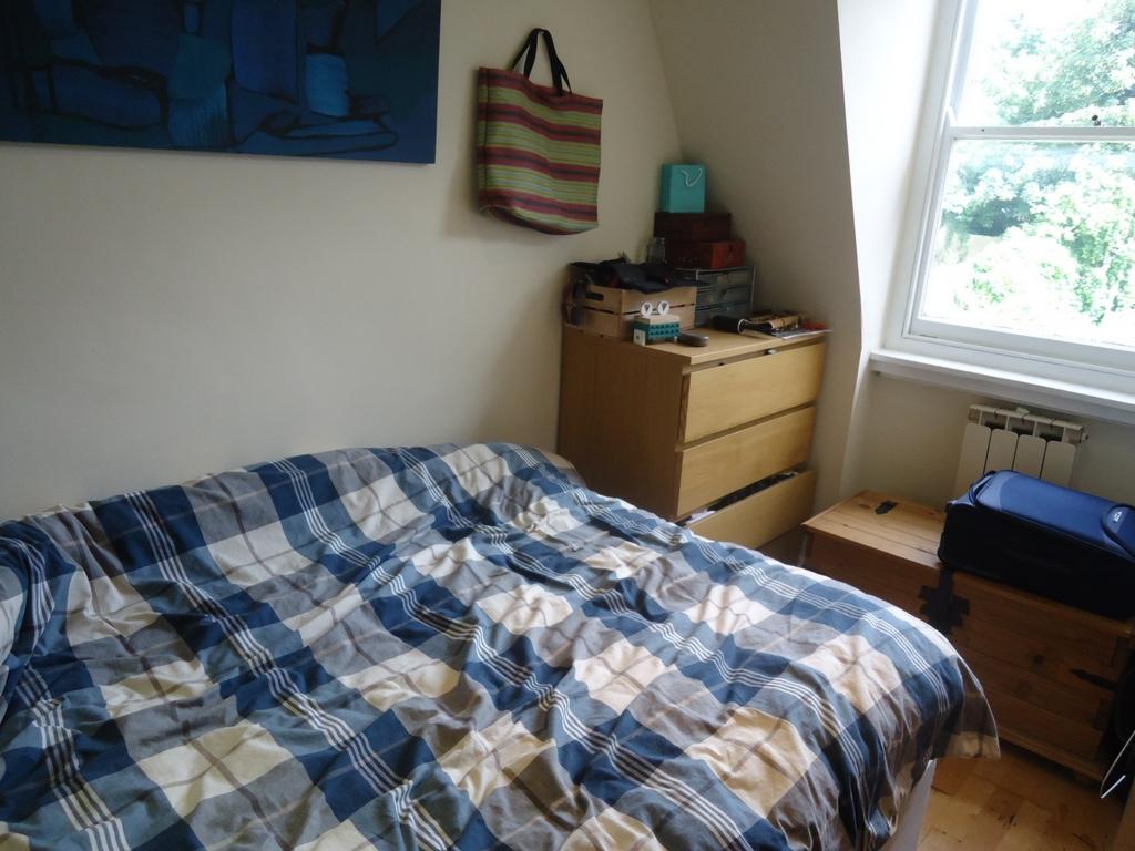 Apartment in Archway - More