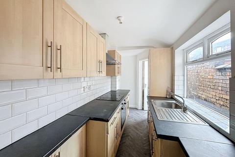 2 bedroom terraced house to rent, Edge Street, Burslem, Stoke-on-Trent, ST6 4HJ