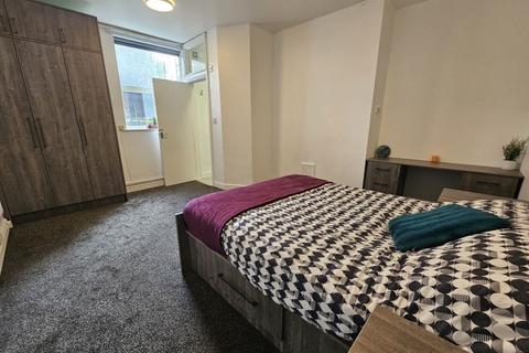 1 bedroom flat to rent, Hanover Square, University,Leeds,LS3 1AP