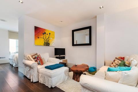 undefined, Slingsby Place, St Martin's Courtyard, WC2E