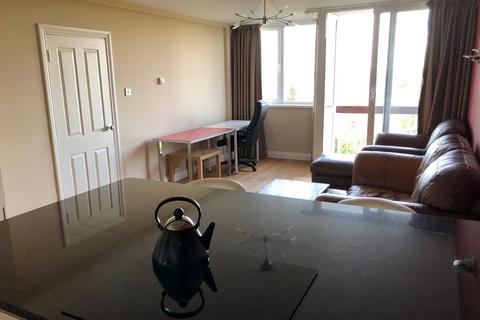 2 bedroom apartment to rent, Kenilworth Court, Styvechale,  Coventry, CV3