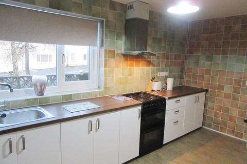 1 bedroom in a flat share to rent, 14 Woods Row, Carmarthen, Carmarthenshire. SA31 1BX