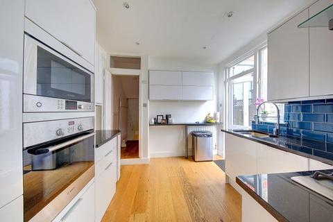 1 bedroom flat to rent, Elspeth Road Battersea London