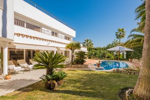 3 bedroom villa - Altos Reales, Marbella, Malaga