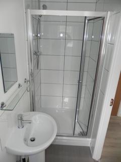 undefined, Ensuite room - Guildford Park Avenue, GU27NN