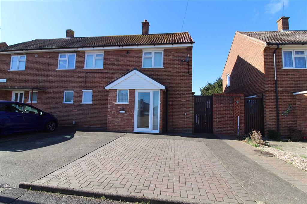 Swallow Road, Ipswich 3 bed semidetached house £180,000