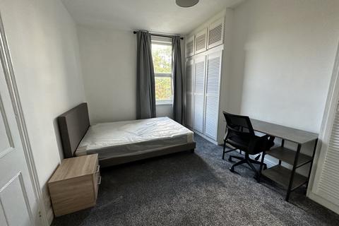 2 bedroom terraced house to rent, Beechwood Mount,  Leeds, LS4