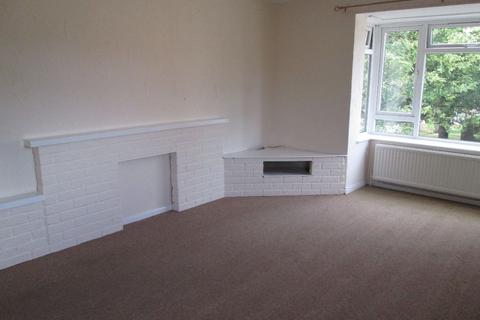 2 bedroom flat to rent, Kinderley Road, Wisbech