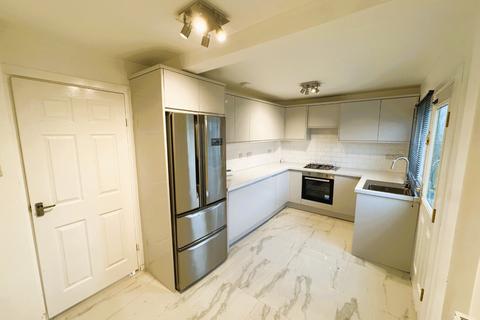 4 bedroom detached house for sale, 6 Carlyle Court