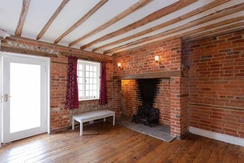3 bedroom house to rent - Germain Street, Chesham - Superb Character Cottage