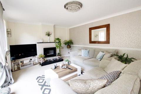 6 bedroom detached house to rent, Acorn Lane, Cuffley EN6