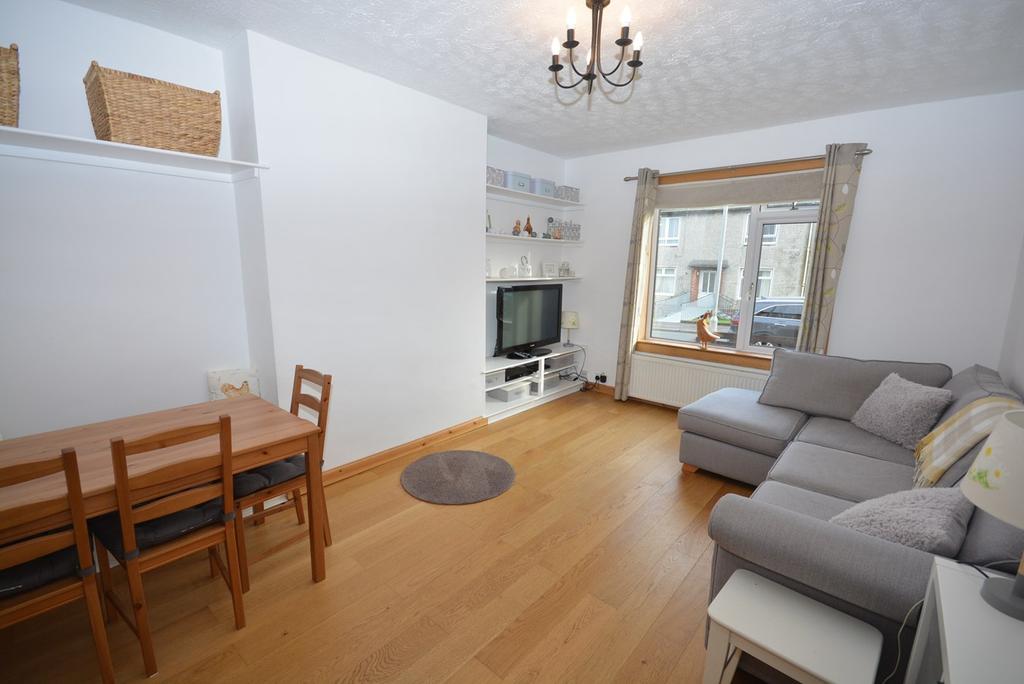 Seright Square, Crookedholm, Kilmarnock, KA3 3 bed ground floor flat