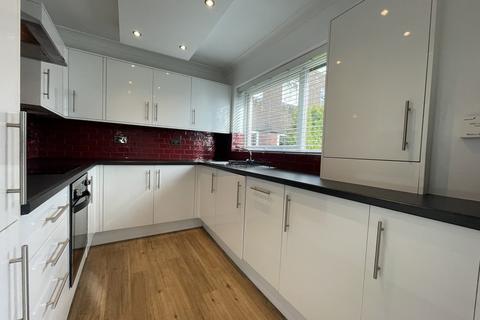 2 bedroom flat to rent, Ravenswood Court, Bramhall Lane, Davenport