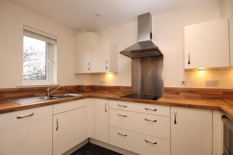 2 bedroom flat to rent, REIGATE ROAD, DORKING, RH4